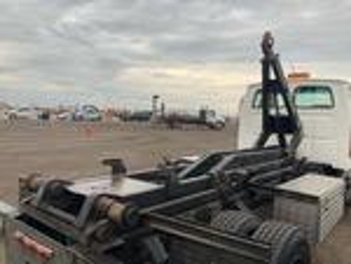 Used 2006 Sterling Acterra 4x2 hooklift truck