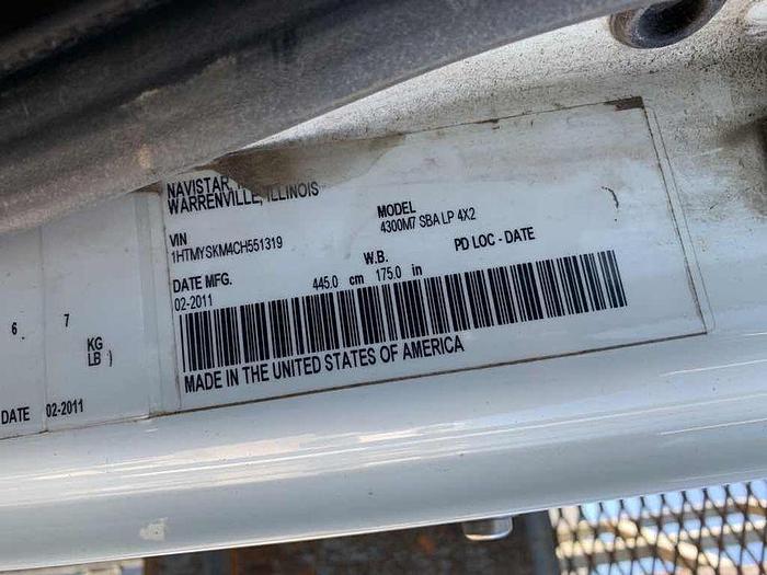 Used 2012 INTERNATIONAL 4300 LP KANGO HOOK LIFT g licence