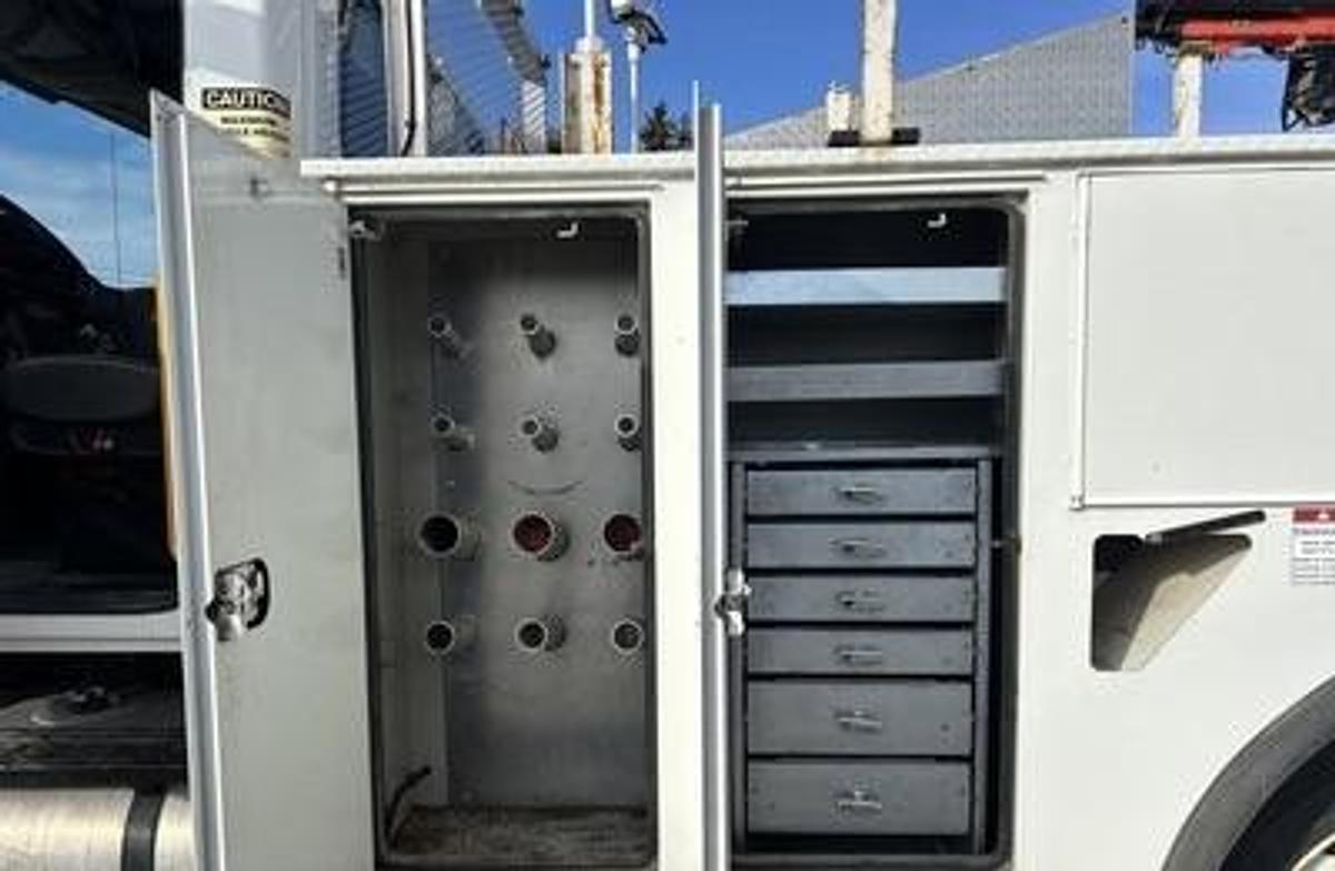 Used 2015 International 4300SBA 4x2 hi-rail service truck