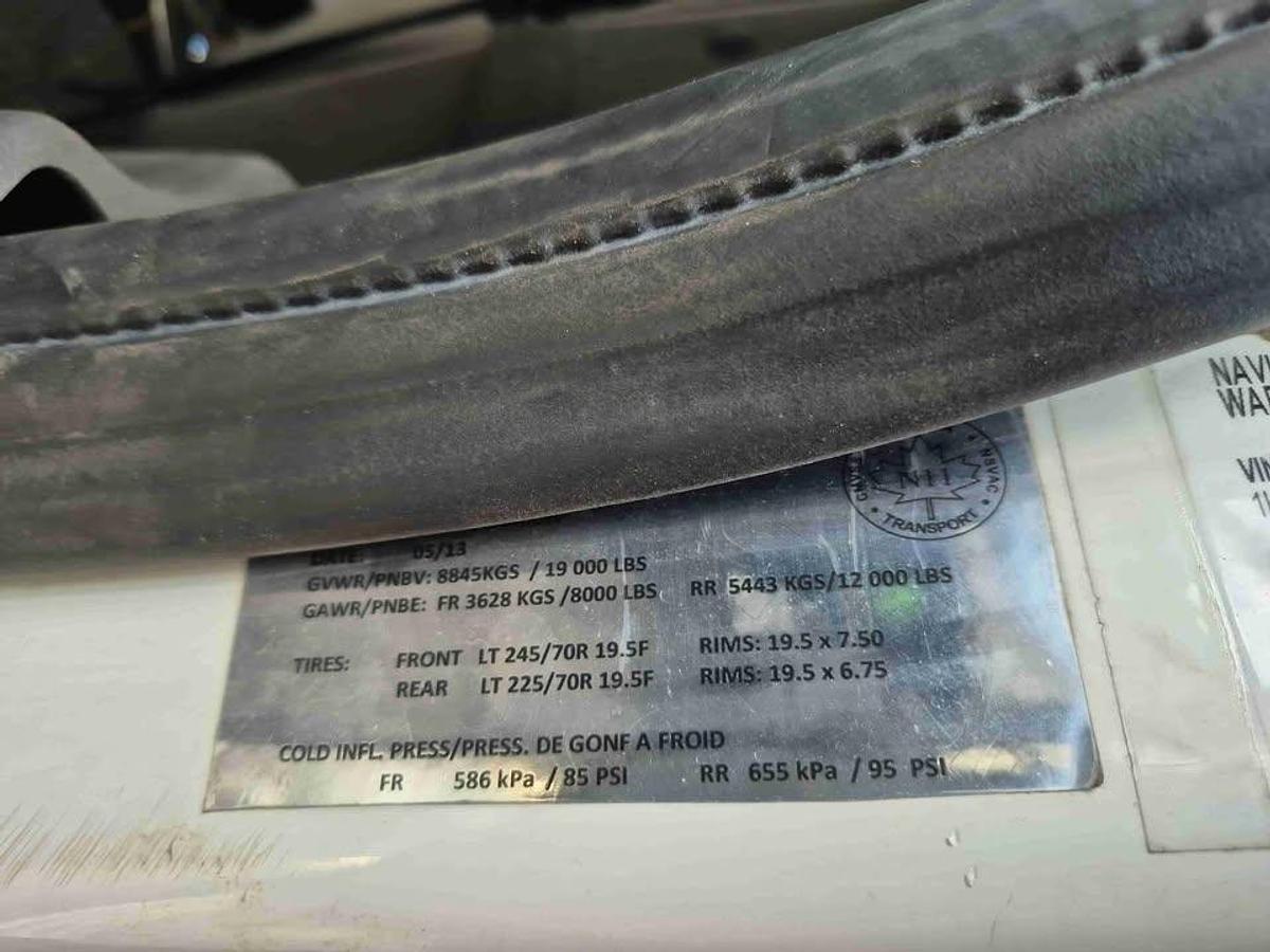 Used 2013 INTERNATIONAL 4000 4300 LP ex opp