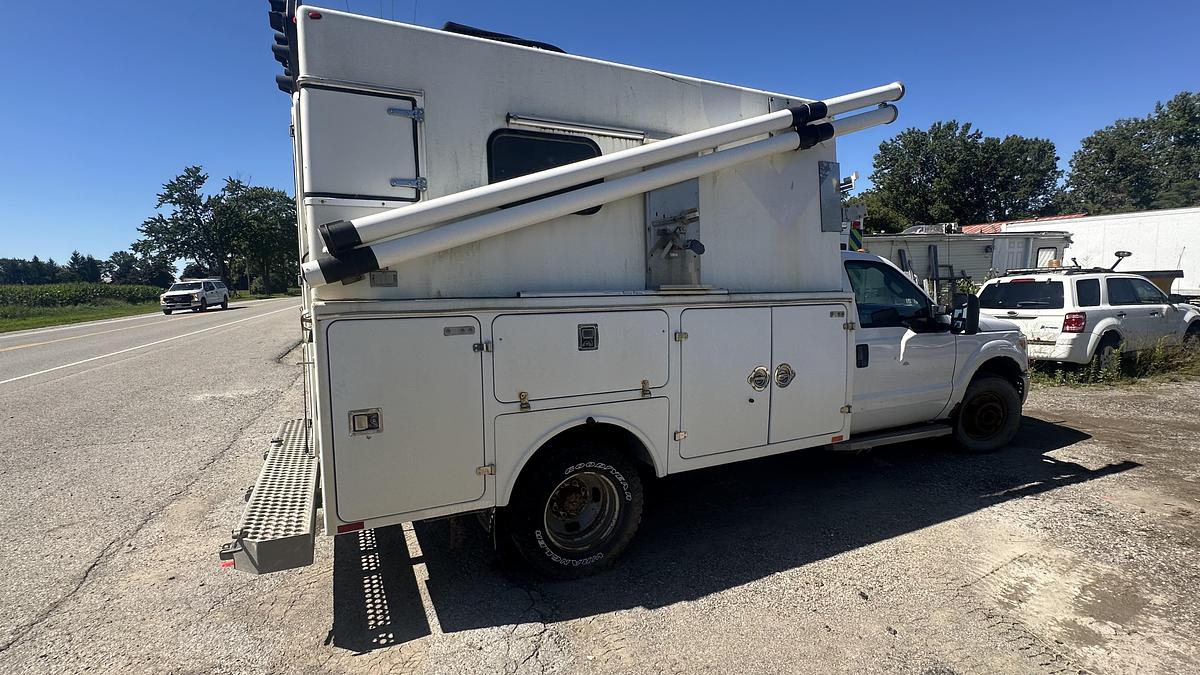 Used 2011 FORD F350 SUPER DUTY Service Truck