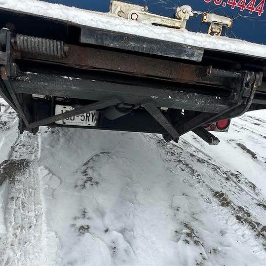 Used 2003 Hino FB1817 24’ DryVan with tailgate 1