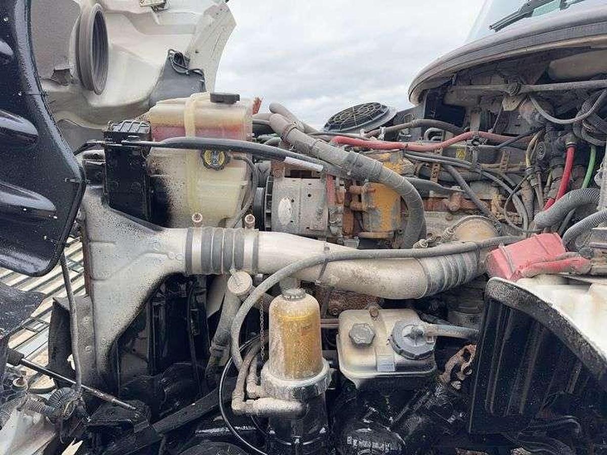 Used 2008 FREIGHTLINER M2 112 DAY CAB & CHASSIS