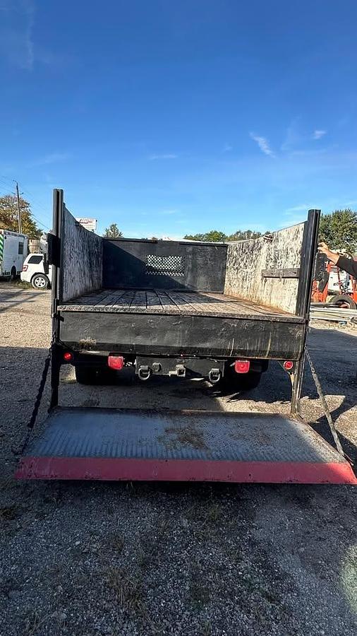 Used 2011 Ford f550 powerstroke hydraulic tailgate