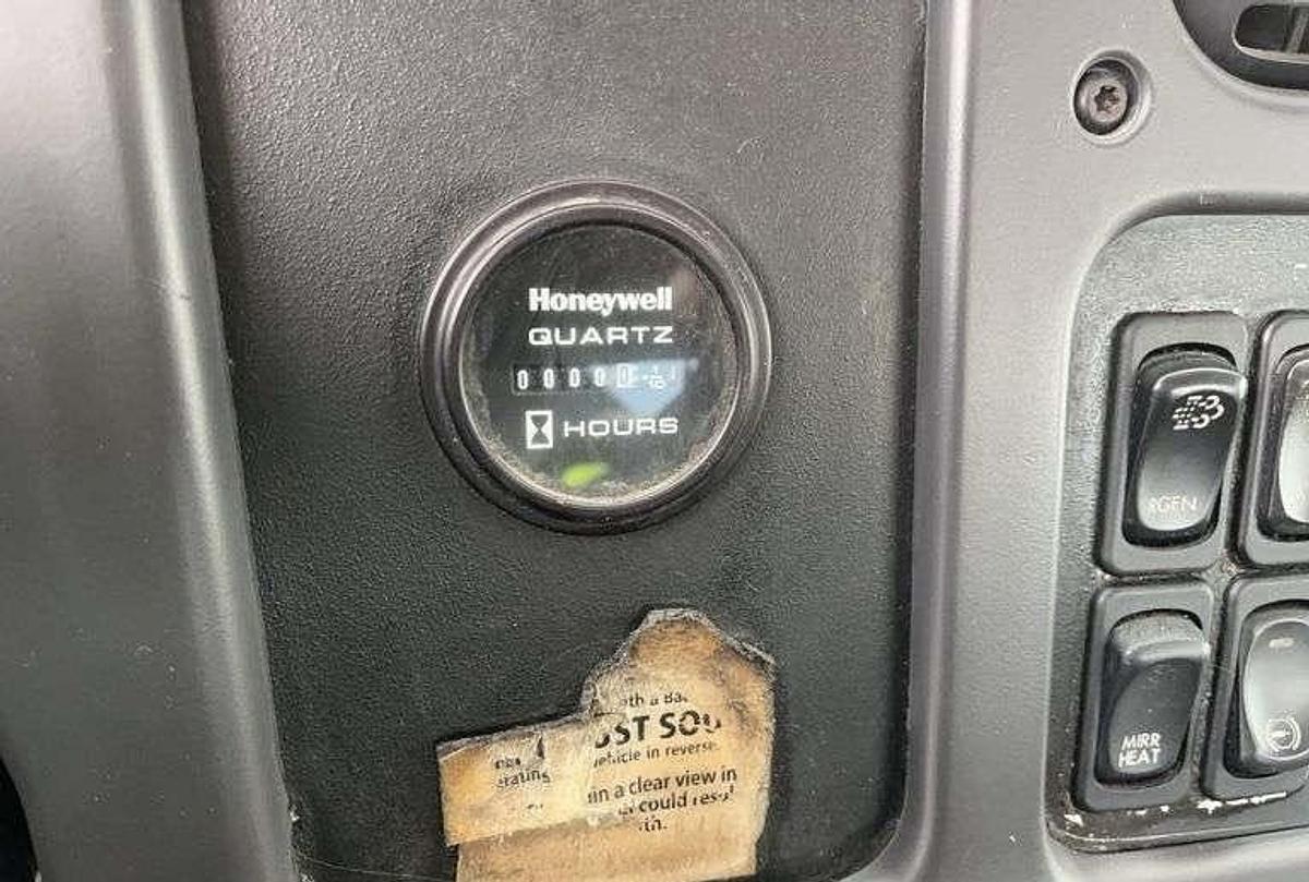 Used 2018 Freightliner M2 106 T/A Refuse Truck