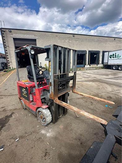 Used 2005 Raymond DSD50 Forklift 3 Stage Mast, Side shift