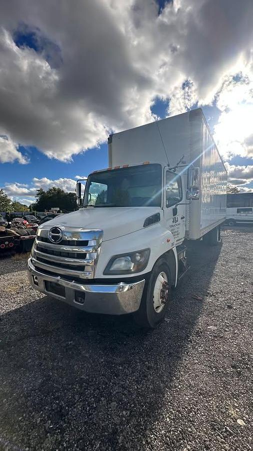 Used 2017 Hino 358 28.5ft box