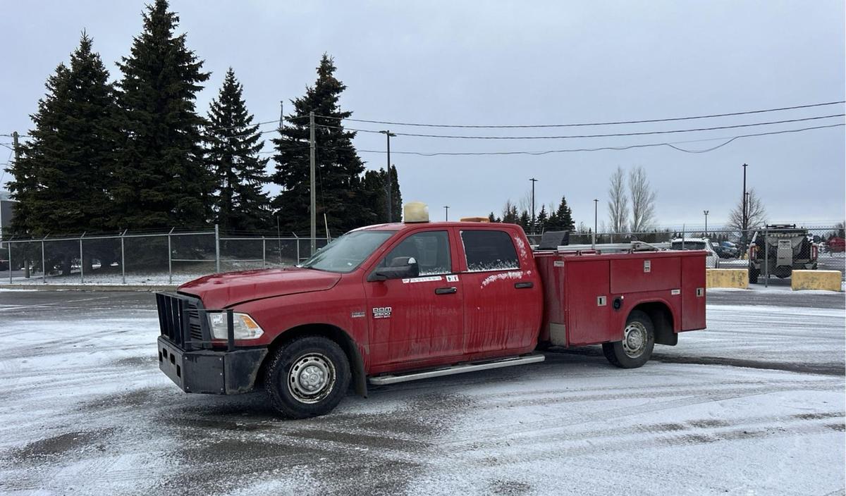 Used 2012 Ram 2500 4x2 crew cab utility truck