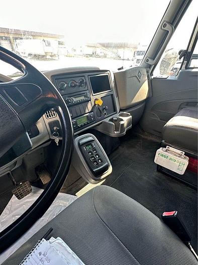 Used 2013 International 4300 21’ Reefer thermoking auto