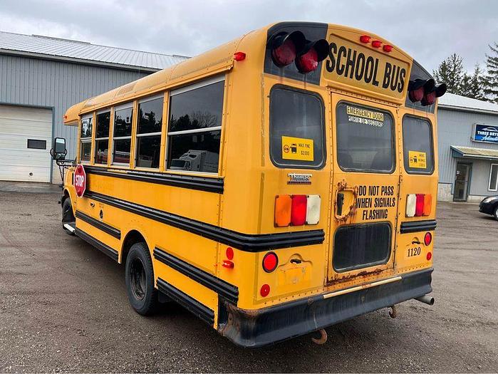 Used 2011 GMC 4500 SINGLE WHEEL MINI BUS v8 gas 218,000 kms