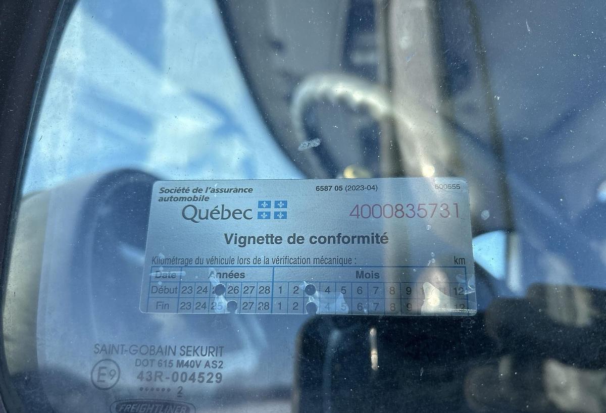 Used 2013 Freightliner M2 106 6x4 Roll-Off Truck