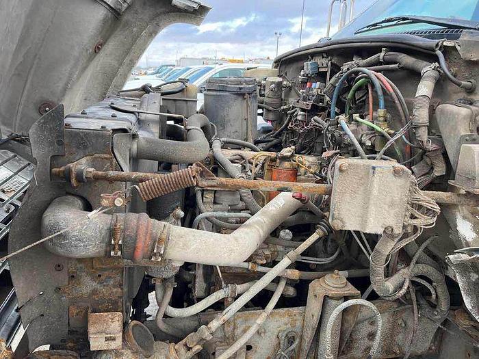 Used 2001 GMC TC7H042 C-SERIES SERVICE TRUCK AUTO, cat diesel