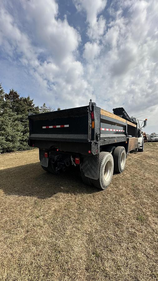 Used 2005 Sterling L9500 6x4 Boom Truck 2006 hiab 200-3 7000 kg knuckle boom