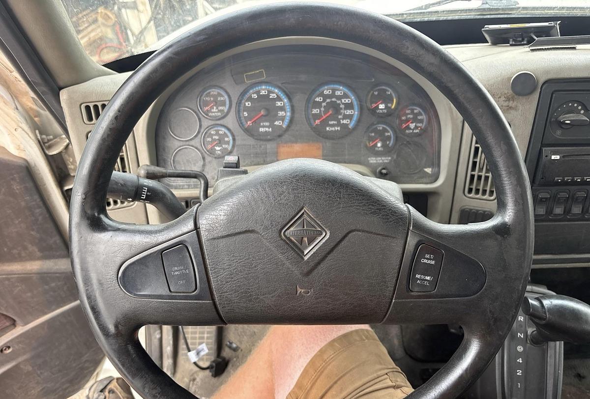 Used 2015 International 4300 4x2 rollback truck