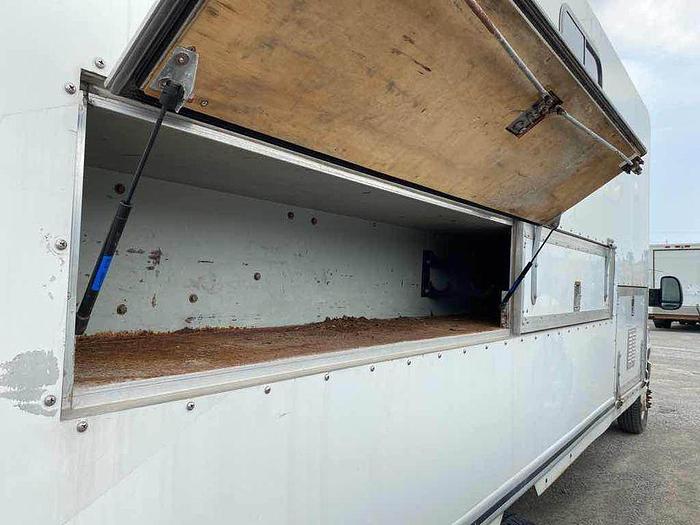 Used 2009 Ford Econoline E450 Super Duty 16' Cuber Service Truck