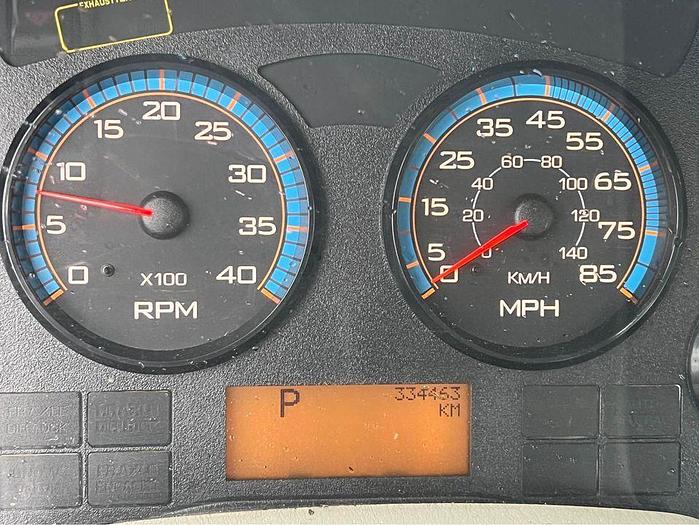 Used 2012 International 4700 Series auto, air brakes, low kms