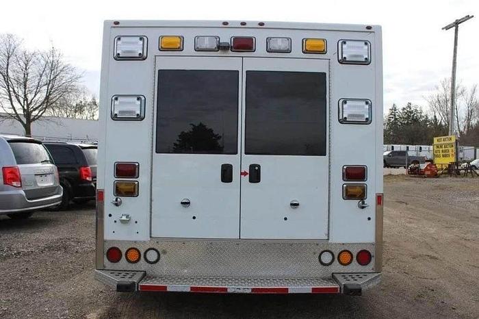 Used 2016 Chevrolet 3500 Ambulance Demers Box express diesel