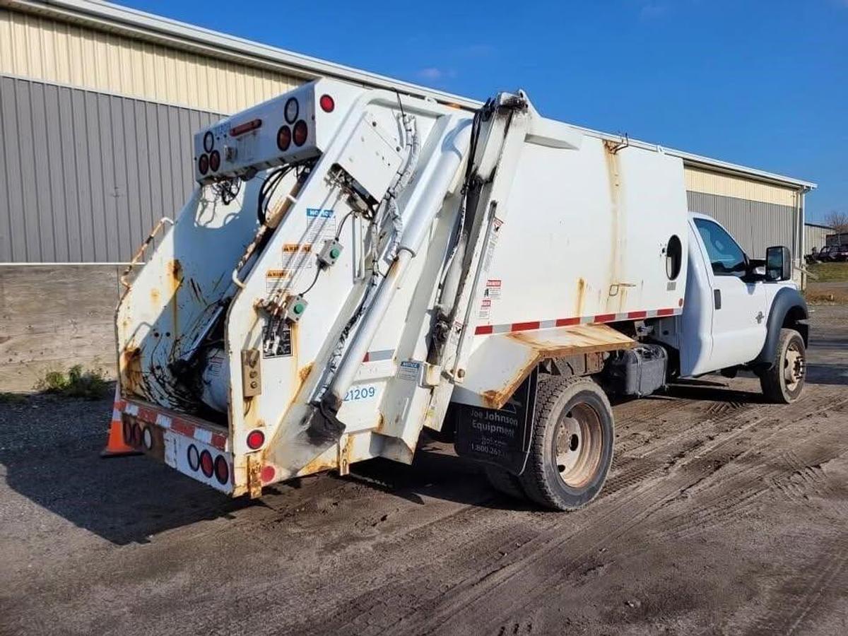 Used 2012 Ford F550 XL SD S/A refuse truck