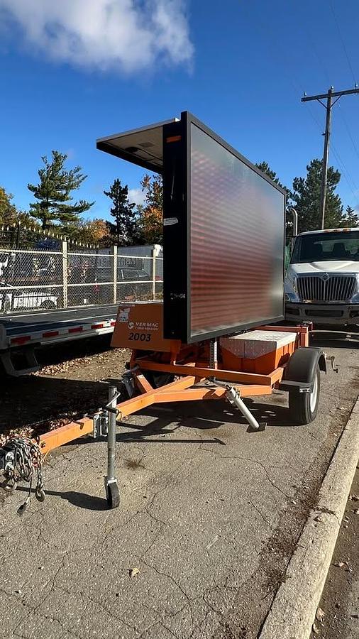 Used 2019 VER-MAC PCMS-320 digital sign trailer as new 2 in stock