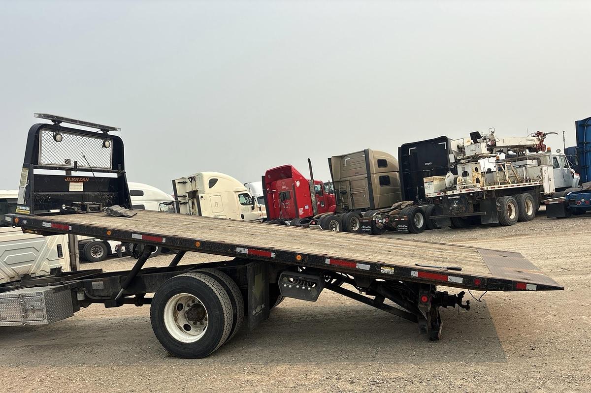 Used 2015 International 4300 4x2 rollback truck