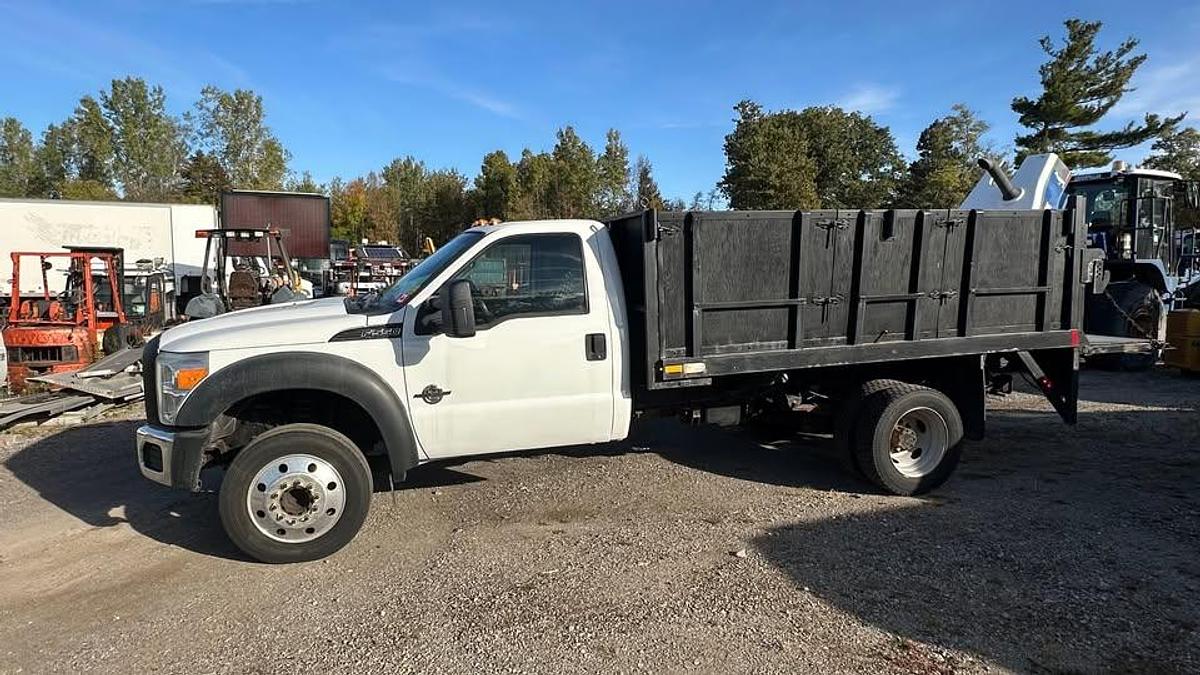 Used 2011 Ford f550 powerstroke hydraulic tailgate