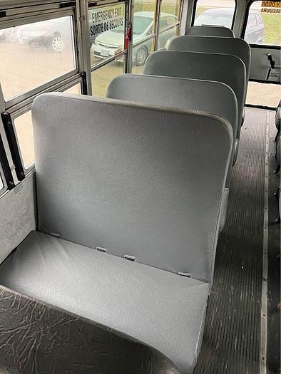 Used 2011 GMC 4500 SINGLE WHEEL MINI BUS v8 gas 218,000 kms