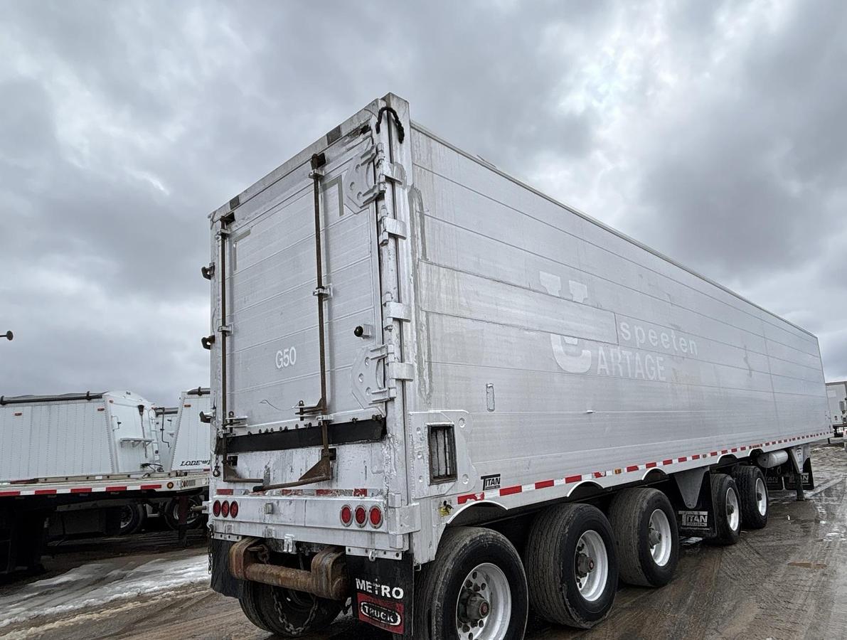 Used 2011 Titan 53 ft 5/Axle Moving Floor Trailer
