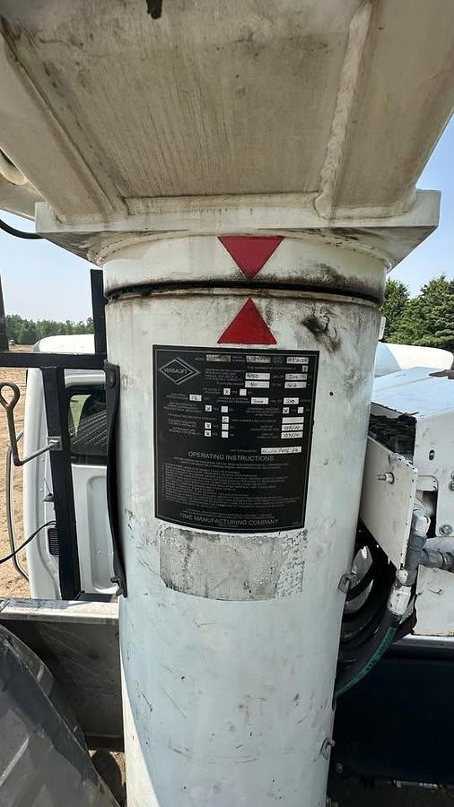 Used 2014 FREIGHTLINER M2 106 MEDIUM DUTY bucket truck