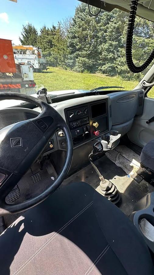 Used 2004 International Bucket Truck 4300 sba 4x2