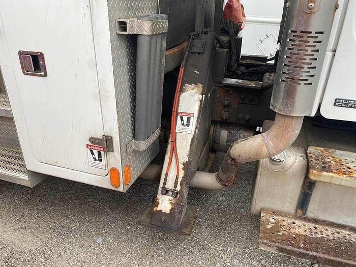 Used 2011 FREIGHTLINER M2 106 POSI Bucket Truck