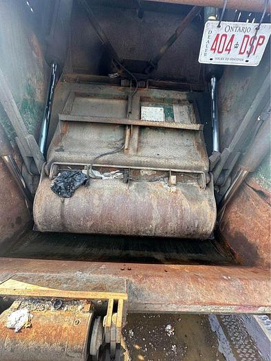 Used 2011 International 7400 GARBAGE TRUCK