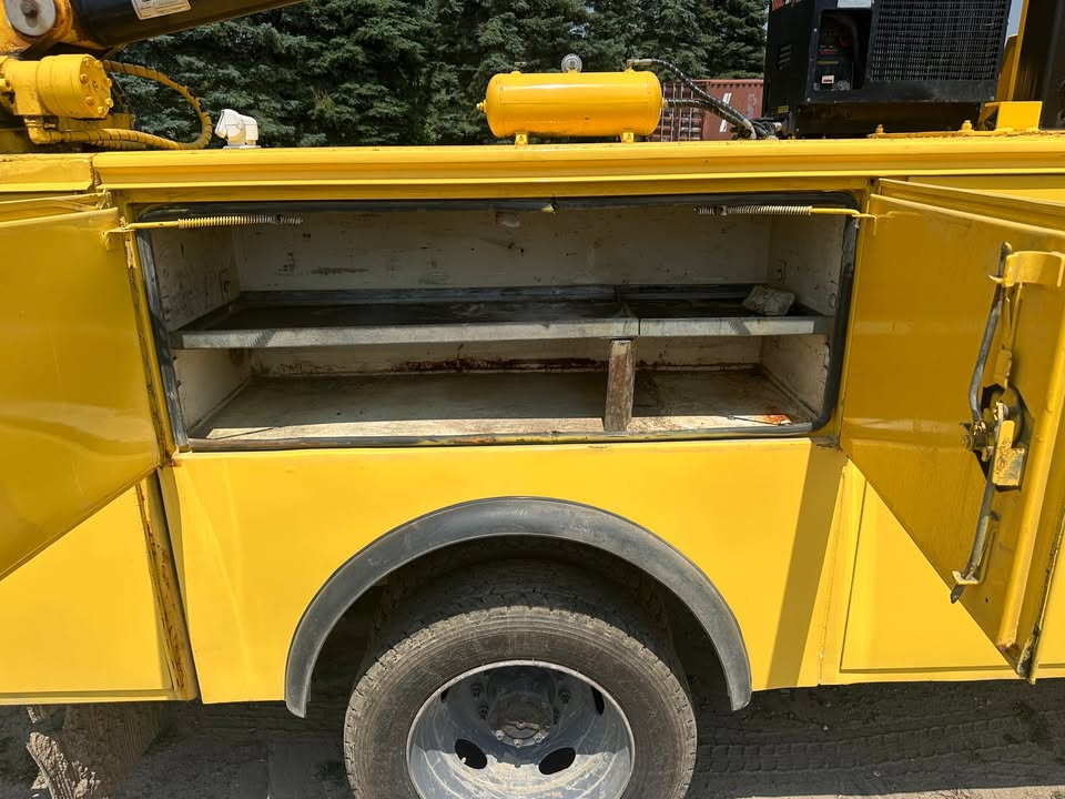 Used 2017 Ford F550 XL, 4 x 4 Service Truck crane generator, air compressor