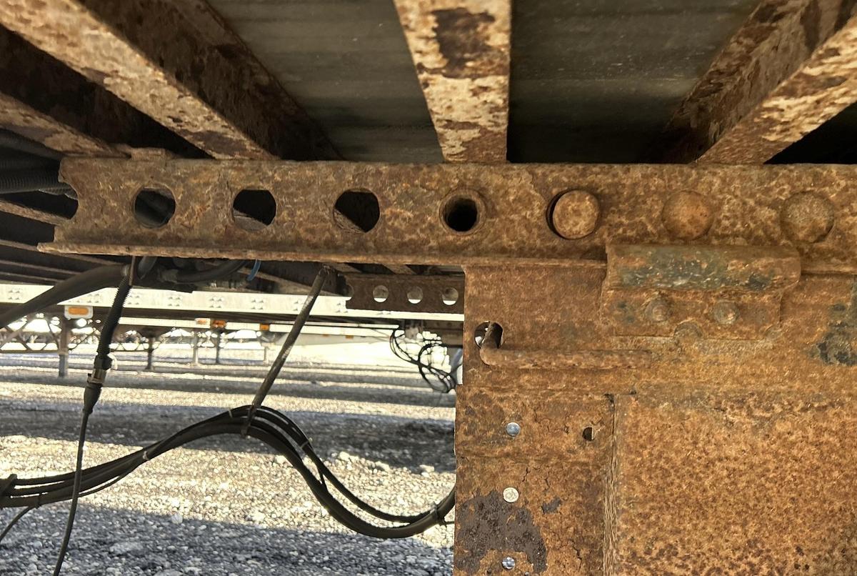 Used 2004 Trailmobile 53 ft x 102 in T/A Van Trailer