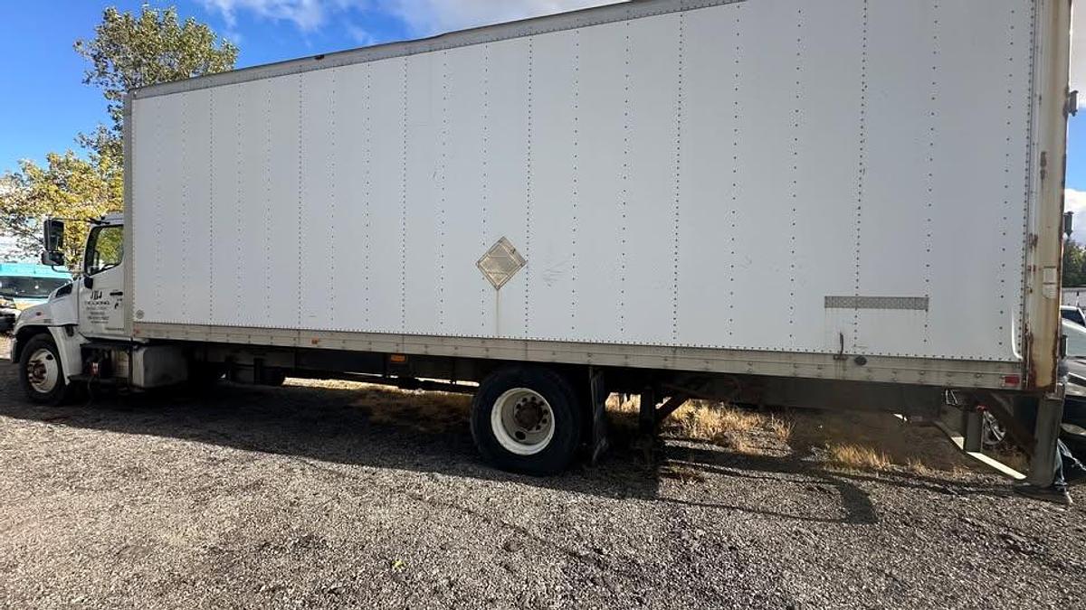Used 2017 Hino 358 28.5ft box