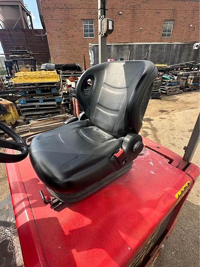 Used 2005 Raymond DSD50 Forklift 3 Stage Mast, Side shift