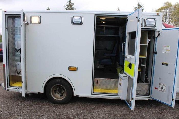 Used 2016 Chevrolet Express Commercial Cutaway 3500 Diesel Ambulance