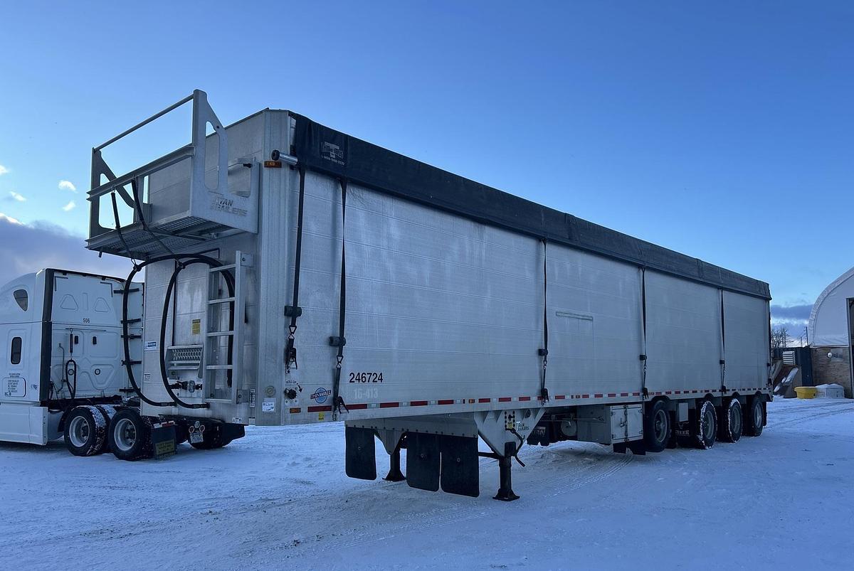 Used 2016 Titan 53 ft x 102 in Quad/A Moving Floor Open-Top Chip Trailer