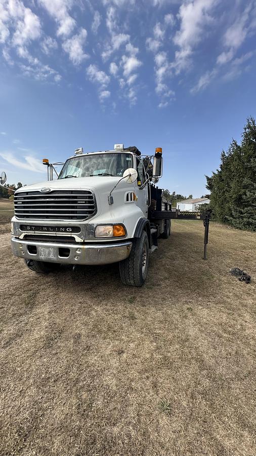 Used 2005 Sterling L9500 6x4 Boom Truck 2006 hiab 200-3 7000 kg knuckle boom