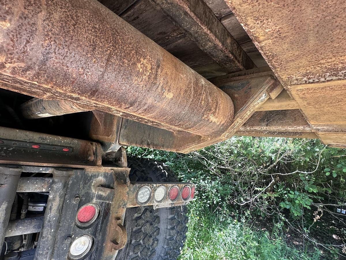 Used 1998 Kenworth C550B 8x4 Twin-Steer 2015 remote roll off bed / winch