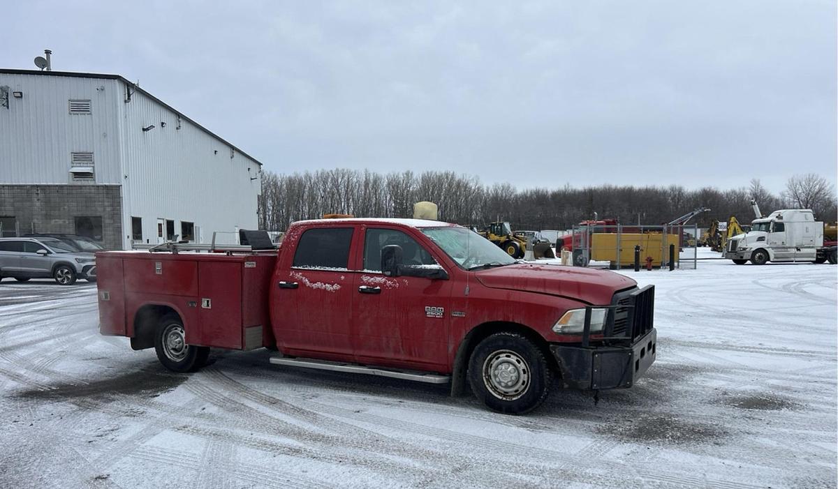 Used 2012 Ram 2500 4x2 crew cab utility truck