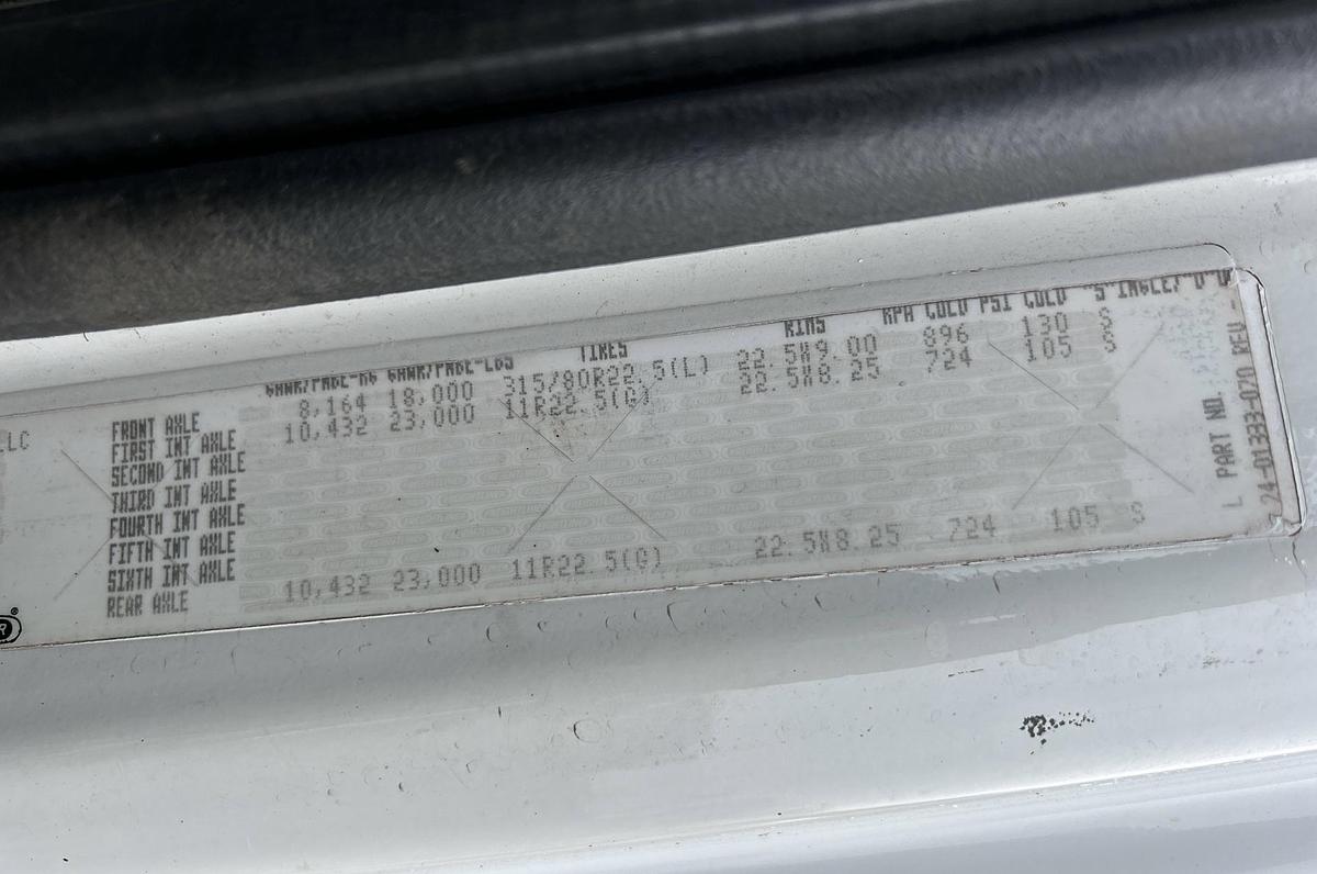 Used 2010 Freightliner M2 112 6x4 spreader truck