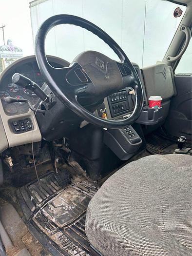 Used 2009 International 4300 ROLL OFF