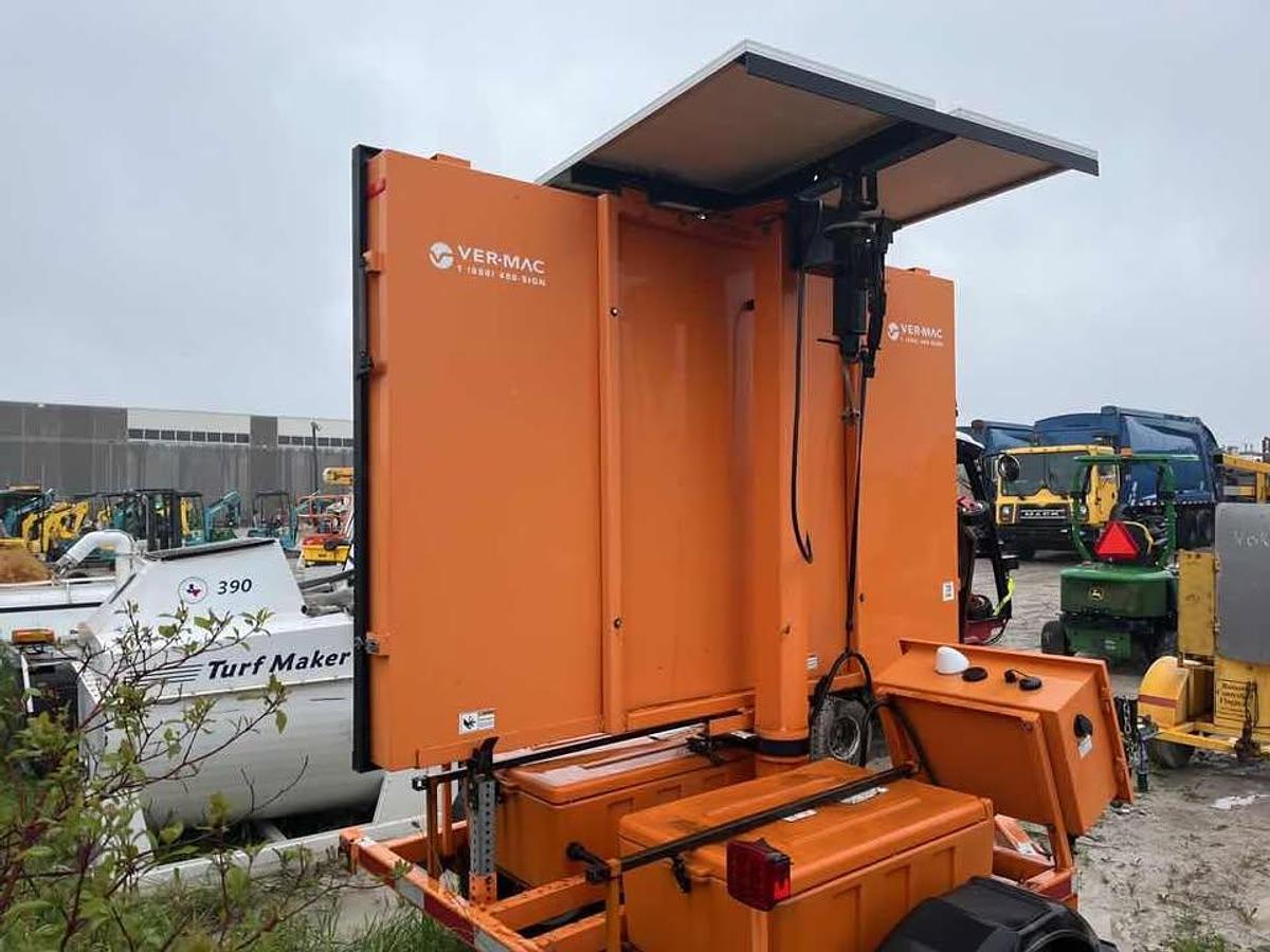 Used 2014 VERMAC ARROW board