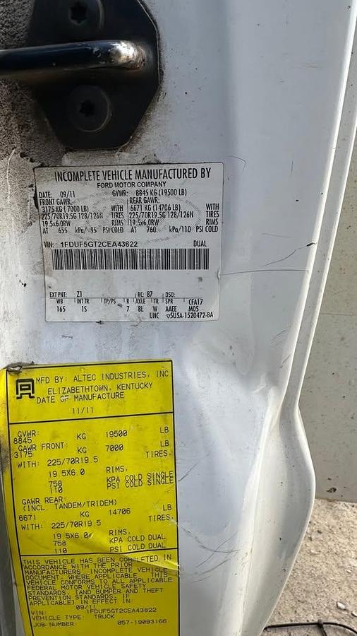 Used 2012 Ford F-550 XL 4x2 Bucket Truck altec at37-g 37 ft on