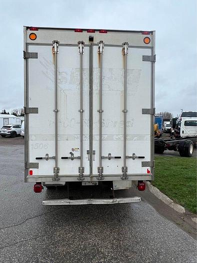 Used 2010 International 4300 Series 16 foot, hydraulic brakes, auto,