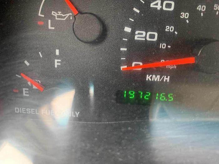 Used 2002 FORD F450 SUPER DUTY BARREL truck, or build to suit. $9,995