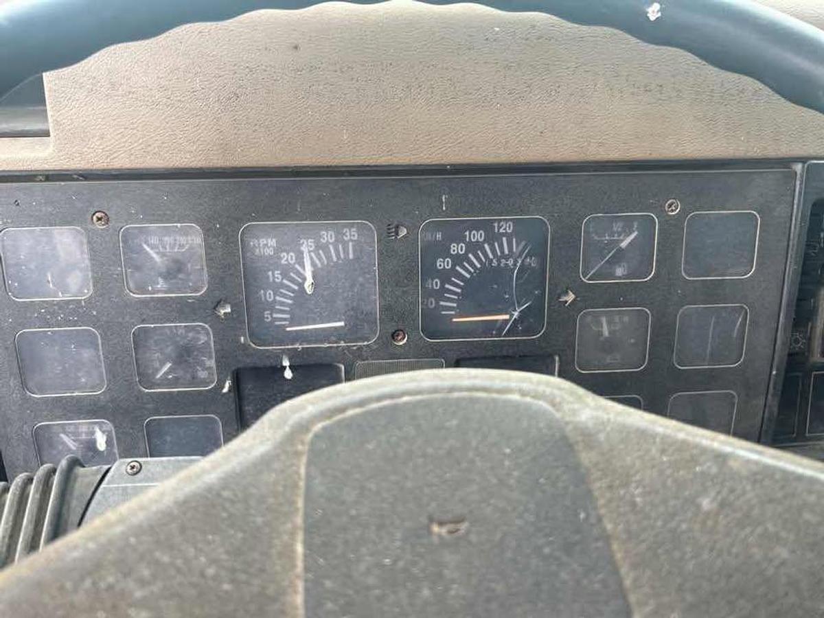 Used 1990 INTERNATIONAL 4000 4700 Garbage Truck