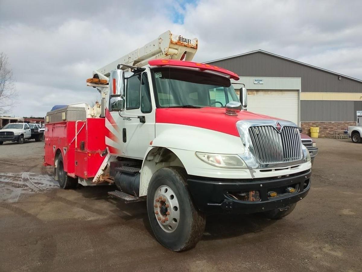Used 2011 International DuraStar S/A Bucket Truck