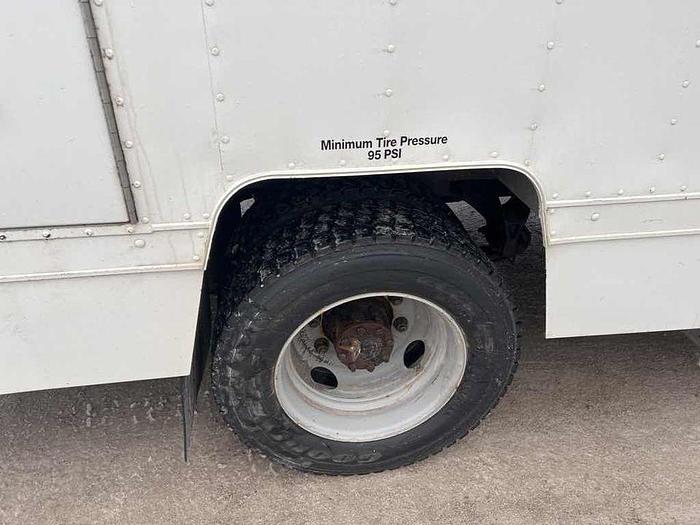 Used 2014 INTERNATIONAL 4300 LP PARTY BUS hydraulic brakes auto,