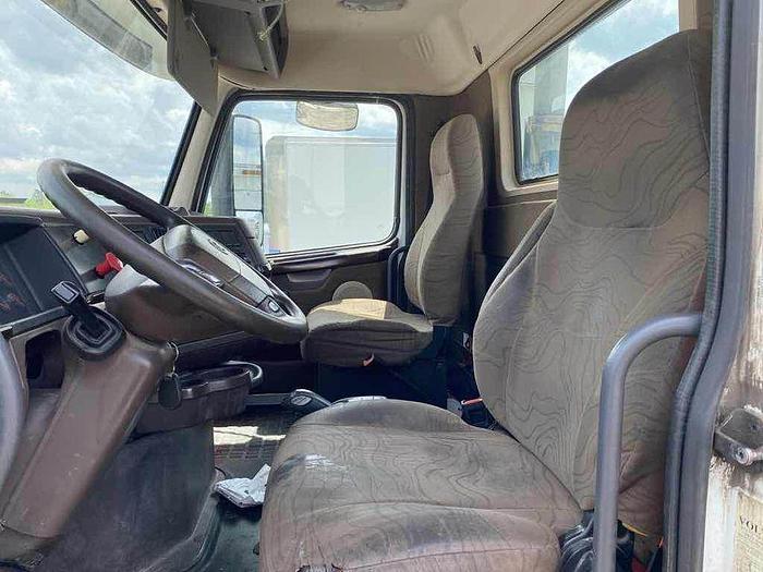 Used 2014 Volvo VN VNL Day Cab auto